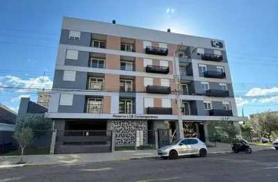 Apartamento em prédio de alto padrão construtivo no bairro vila nova em nh!