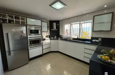 Casa à venda em rua tranquila no bairro operário, em novo hamburgo!