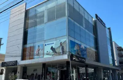 Prédio comercial à venda em região privilegiada do centro de estância velha!