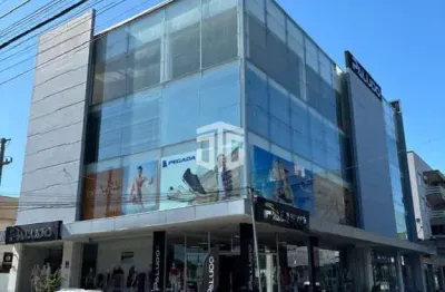 Prédio comercial à venda em região privilegiada do centro de estância velha!