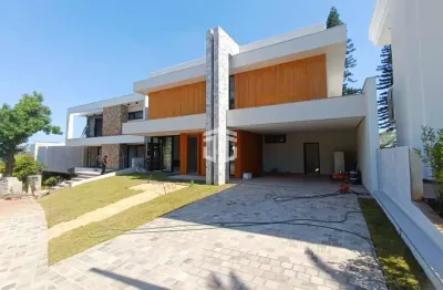 Casa à venda no condomínio horizon clube residencial, em estância velha!