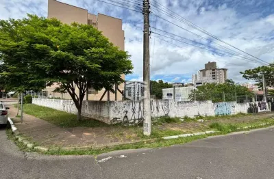Terreno de esquina e amplo à venda no bairro pátria nova, em novo hamburgo!