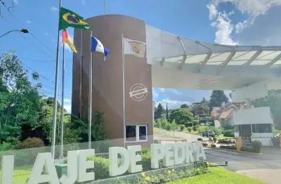 Flat montains village a venda no bairro planejado laje de pedra em canela/rs