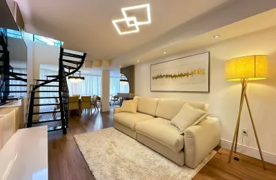 Cobertura duplex - centro de balnàrio - com 3 dormitòrios  - com terraço e jacuzi