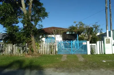 Casa com 3 quartos à venda na praça de embarque, 332, pontal do sul, pontal do paraná por r$ 690.000