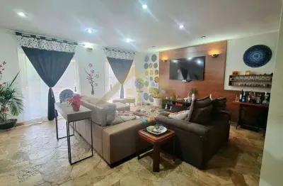 Encante-se com este maravilhoso sobrado localizado em uma das regioes mais desejadas do Jardim Botanico. Um imovel que combina conforto, elegancia e qualidade de vida, perfeito para quem busca morar b