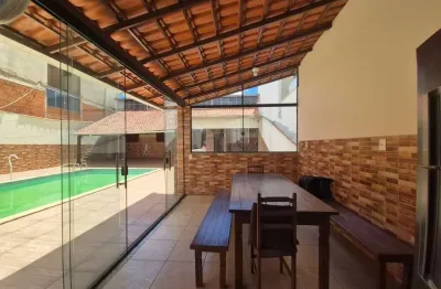 Casa para venda em juiz de fora, granbery, 4 dormitórios, 1 suíte, 4 banheiros, 4 vagas