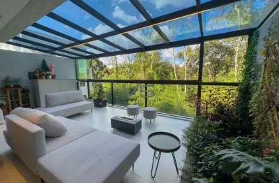 Sobrado alto padrão em santa felicidade, condomínio fechado! a poucos passo do parque barigui