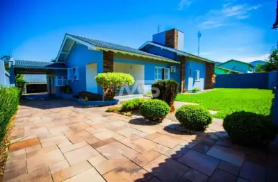 Casa plana 3 dormitórios 1 suíte, closet e piscina em campo bom!