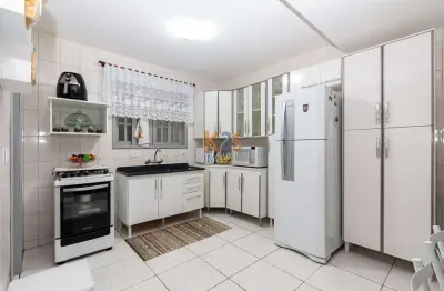 Sobrado para alugar no boqueirão – curitiba/pr | 3 quartos, suíte,  e aquecimento a gás