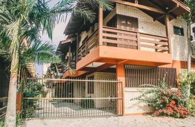 Casa com 3 quartos à venda na Rua Gaivota, 183, Bombas, Bombinhas