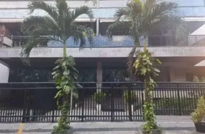 Tijuca 3 quartos suite com 2 vagas, pertinho da Praça Saenz Pena