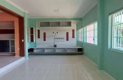 Boa Vista | Casa Reformada com Suíte Master Cinematográfica, Piscina e Espaço Gourmet