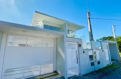 Sobrado Geminado para Venda em Bombinhas, Zimbros, 3 dormitórios, 1 suíte, 2 banheiros, 2 vagas