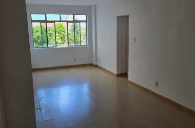 Ótimo apartamento dois dormitórios na vila belmiro com elevador