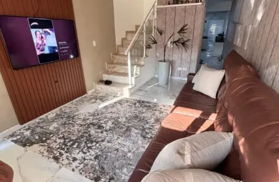 IMPERDÍVEL – SOBRADO ESPAÇOSO NA VILA FÁTIMA (GUARULHOS)   Excelente oportunidade – abaixo do valor de mercado!