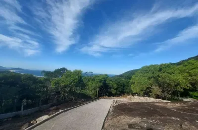 Terreno à venda na Praia da Gamboa, Garopaba 