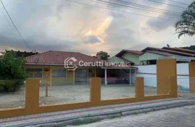 Casa com 3 quartos à venda na Rua Euvira Kosser, 139, Centro, Guabiruba
