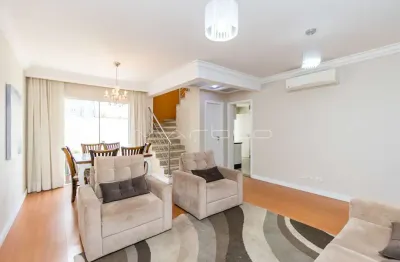 Sobrado com ático e quintal, 3 quartos no jardim das americas