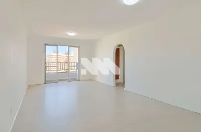 Apartamento com 3 quartos para alugar na avenida visconde de guarapuava, 5395, batel, curitiba por r$ 3.290
