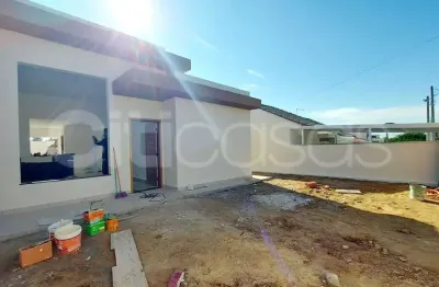 Linda casa padrão de 100m2 no jardim terras san felippe em araçoiaba da serra
