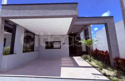 Excelente casa com planejados e piscina, em condomínio horto villagio