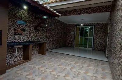 Casa duplex residencial ouro verde (maraponga) com vários móveis projetados.