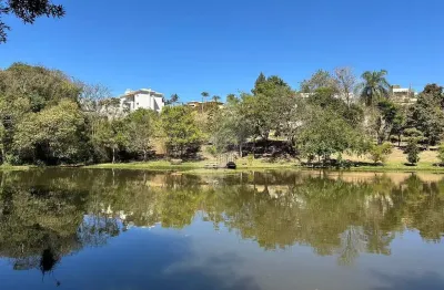 Casa térrea  com 3 suítes de alto padrão no condomínio village ipanema – araçoiaba da serra/sp