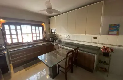 Casa com 3 quartos à venda na Rua Emerenciano Prestes de Barros, Jardim Prestes de Barros, Sorocaba