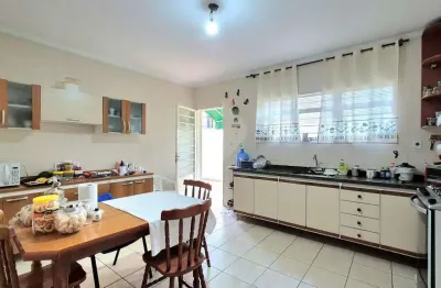 Casa térrea com 3 dormitório sendo 1 suíte - jardim simus - sorocaba/sp