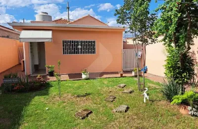 Casa com 3 quartos à venda na Rua Monte Alegre, Centro, Votorantim
