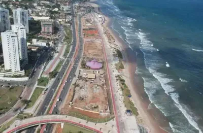 Terreno à venda na Avenida Octávio Mangabeira, 765, Pituaçu, Salvador