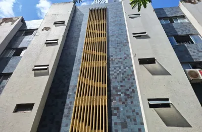 Lindo apartamento 3 quartos mais dependência completa em boa viagem.