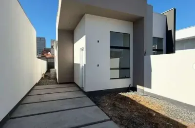 Casa em tijucas, bairro areias, 2 quartos com suíte, 57m², excelente terreno
