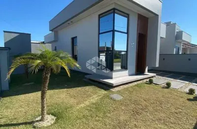 Casa com suíte e área de lazer no bairro universitário – tijucas/sc