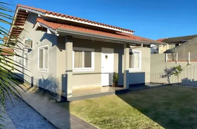 Casa com duas moradias e escritura pública no bairro universitário – tijucas/sc