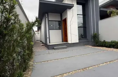 Casa com 3 dormitórios e suíte no bairro universitário - tijucas/sc