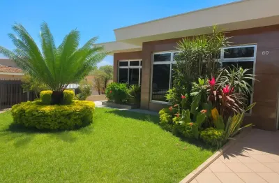 Casa para venda em parque são domingos com 3 quartos, sendo 1 suíte , 246m²