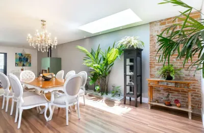 Casa para venda em Planalto Paulista com 4 quartos, sendo 2 suítes , 400m²