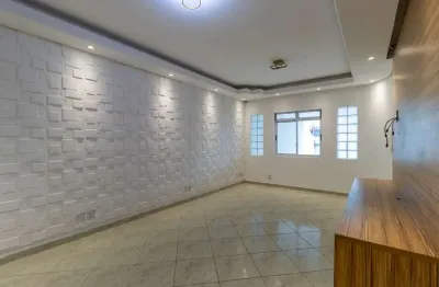 Casa para venda em Centro com 4 quartos, sendo 3 suítes , 210m²