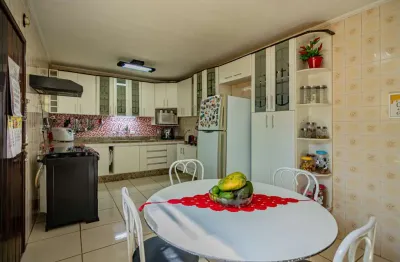 Sobrado para venda em Parque São Domingos com 3 quartos , 148m²