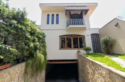 Sobrado para venda em Vila Pereira Barreto com 3 quartos, sendo 3 suítes , 550m²