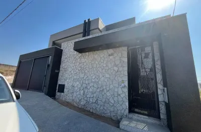 Casa de alto padrão no residencial altaville / divinópolis - 04 quartos / 1 suíte, 2 vagas