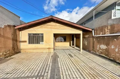 Casa com 3 quartos para alugar na Rua Eunice Bettini Bartoszeck, 530, Uberaba, Curitiba, 70 m2 por R$ 2.100