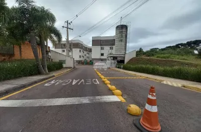 Apartamento com 2 quartos para alugar na rua reinaldo gadens, 210, jardim iruama, campo largo, 44 m2 por r$ 900