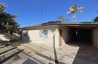 Casa com 2 quartos para alugar na rua dos pinheiros, 106, guatupê, são josé dos pinhais, 110 m2 por r$ 1.300