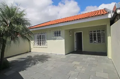 Casa com 2 quartos para alugar na Rua Félix Ribeiro, 53, Alto Tarumã, Pinhais, 120 m2 por R$ 3.300