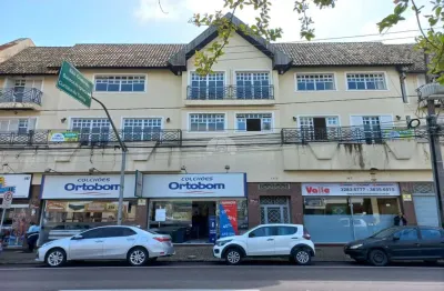 Apartamento com 3 quartos para alugar na rua veríssimo marques, 763, centro, são josé dos pinhais, 158 m2 por r$ 2.500
