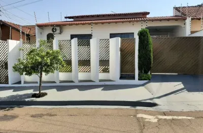 Casa com 3 quartos à venda no Santa Mônica, Londrina 