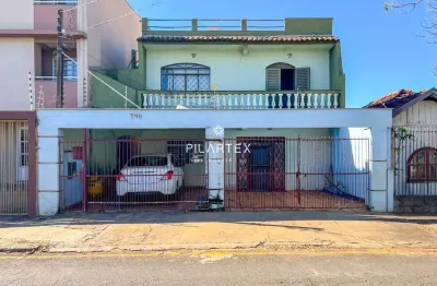 Sobrado a venda com sala comercial na rua são salvador.